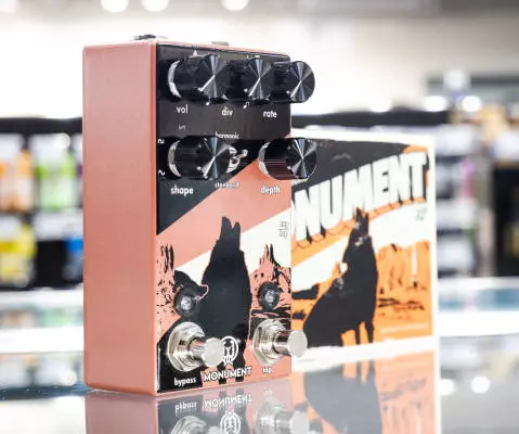 Store Special Product - Walrus Audio - Monument Tremolo V2 Pedal